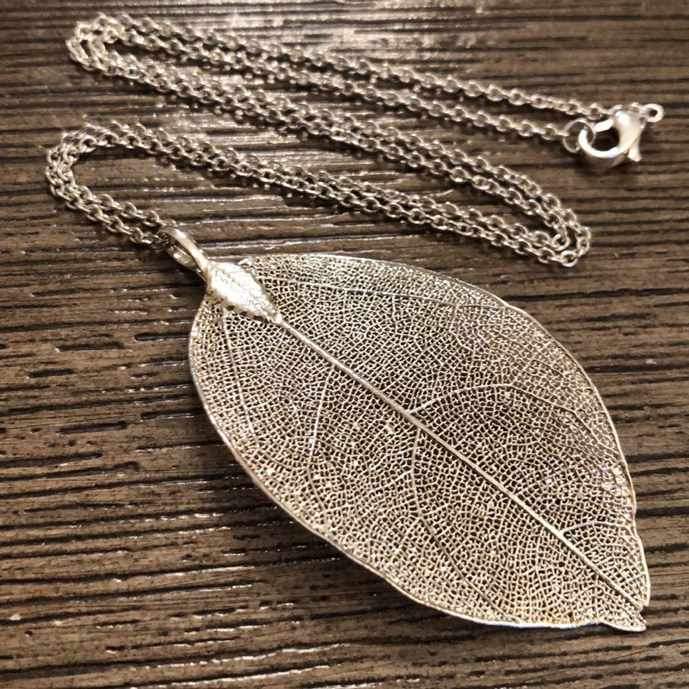 Milor Stainless Steel Chain & Silver Dipped Leaf